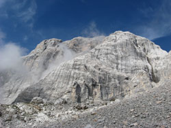 Über den Ostpfeiler der Civetta führt der Alleghesi-Klettersteig