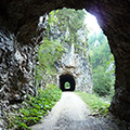 Durch Tunnel
