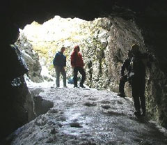 In der Eishöhle